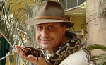 Die Schau betreut Orazio Martino, dem die Tiere von deutschen Zollbehörden überlassen wurden. Bei den betreuten Reptilien, die im Blautal-Center in großen ... - 4e44fdf94f05b_150x