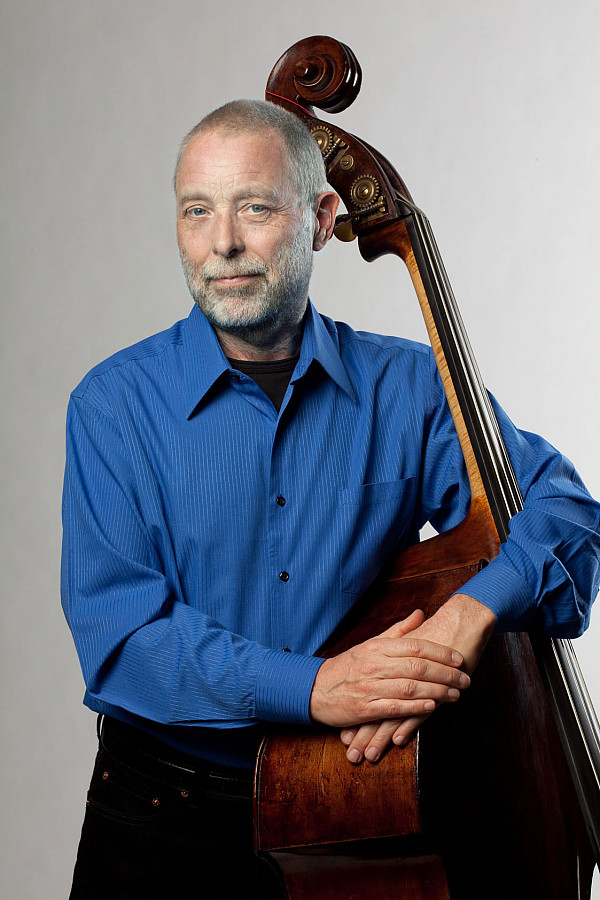 40 Jahre Jazz in Ulm Basslegende Dave Holland kommt ins Ulmer Stadthaus